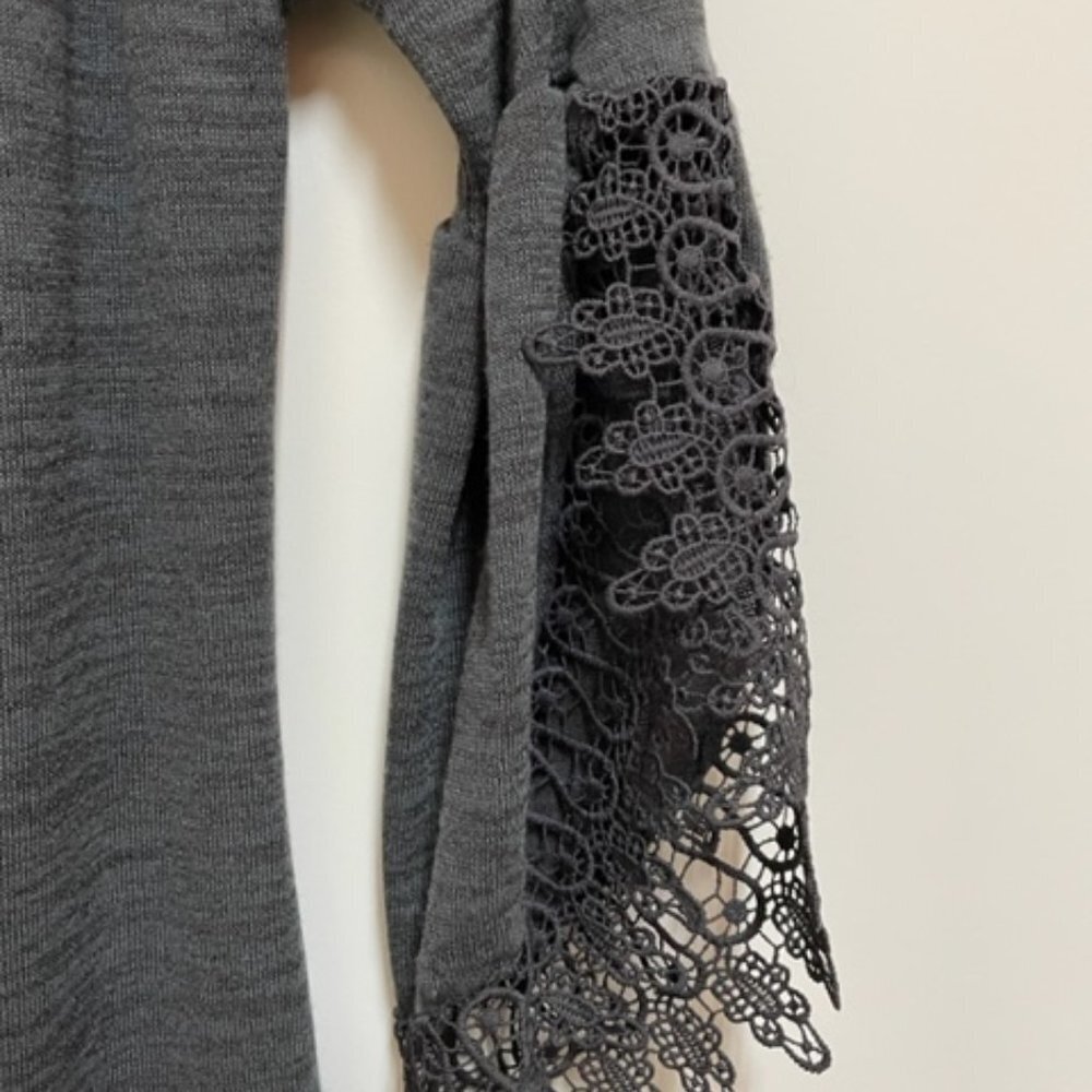 Win Win charcoal  gray open sleeve lace tunic. - Picture 2 of 8